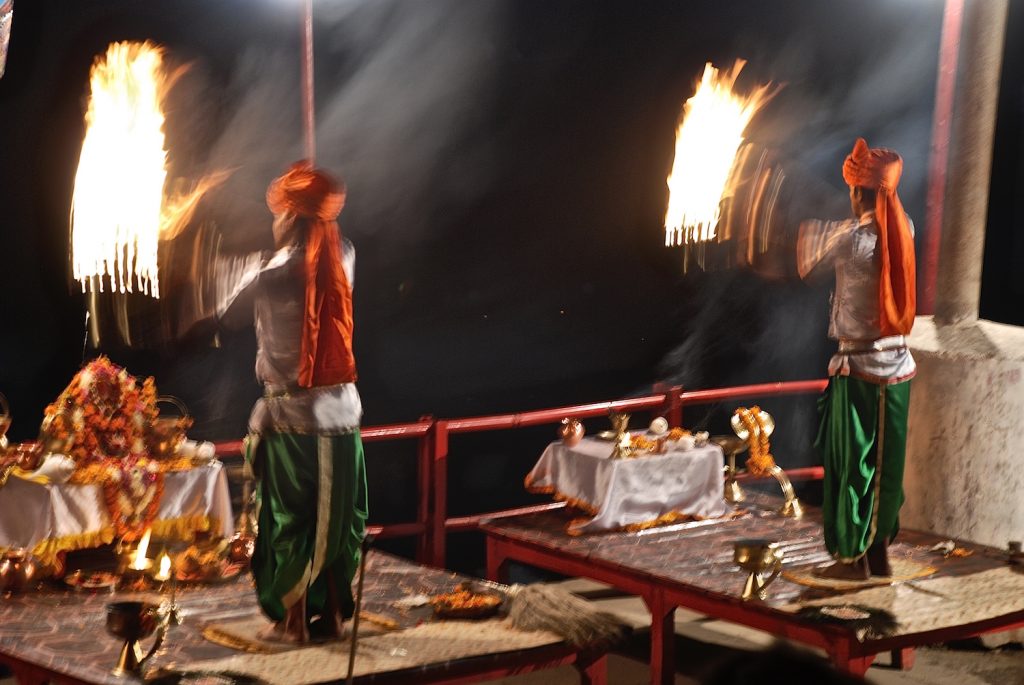 varanasi-5-ganga-aarti-ceremony